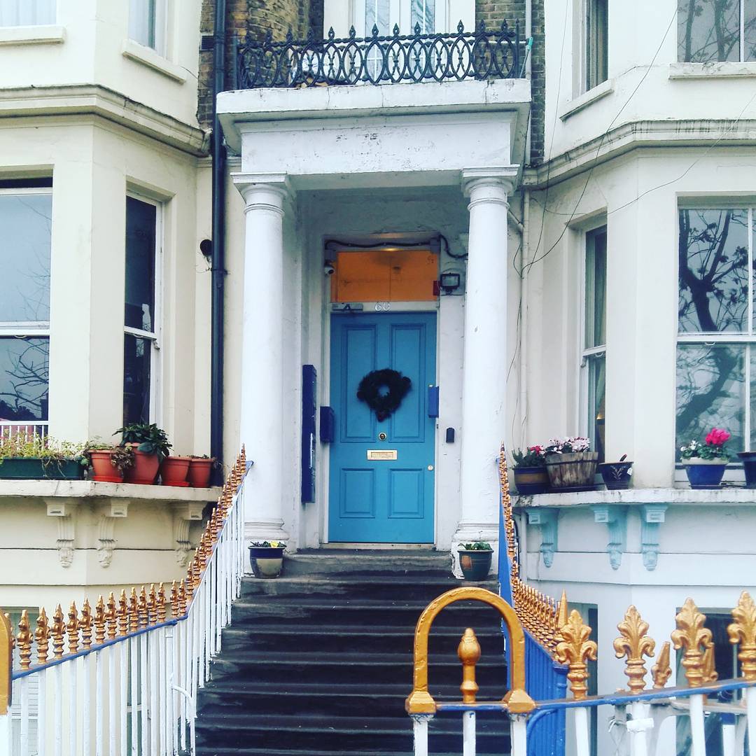 #doors #doorsandwindowsoftheworld #doorslovers #london